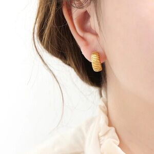 18K Gold Plated Mini Hoop Earrings*Croissant Stud Earrings*Everyday Hoops*ML